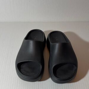 Calia women’s Black Slide Sandals